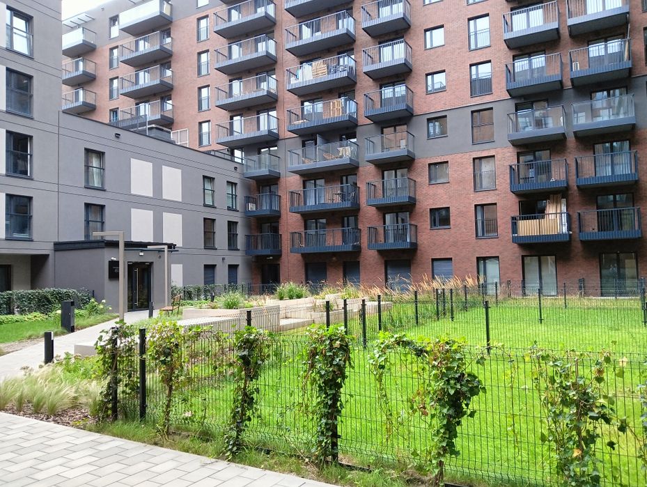 Miejsce postojowe z prywatną ładowarką Madalińskiego Prądzyńskiego  K