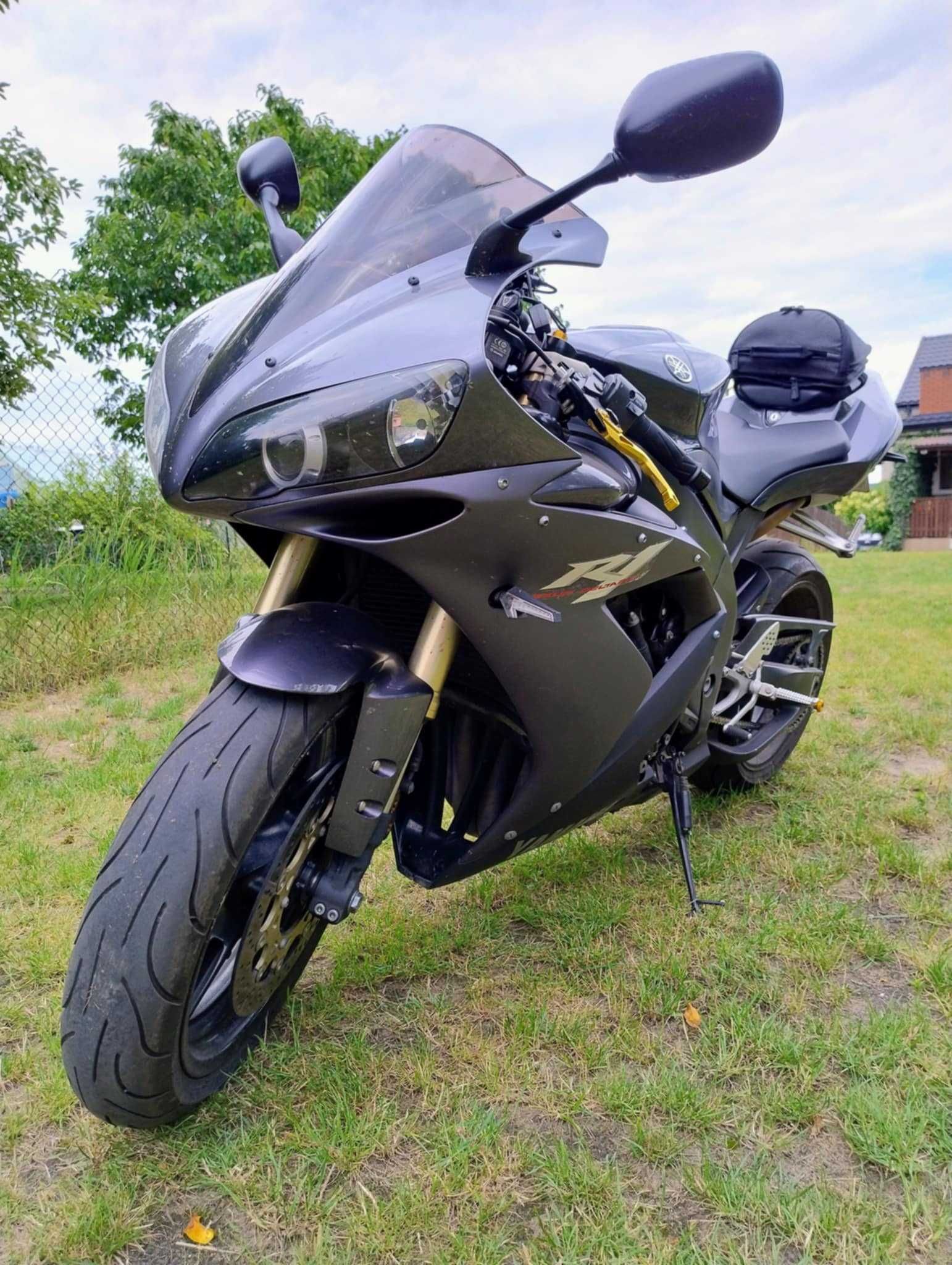 Yamaha R1 RN12 zadbana!