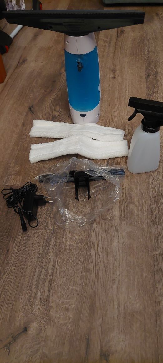 Myjka do okien z akcesoriami
