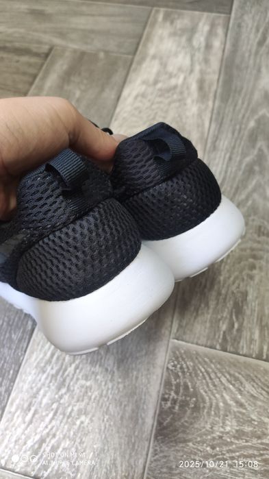 Чоловічі кросівки