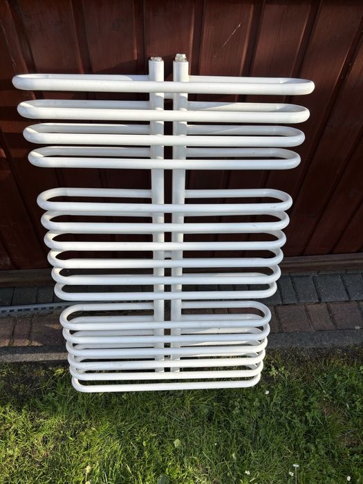 Sprzedam grzejnik drabinkę z termostatem wys. 97cm i szeroki 60cm.