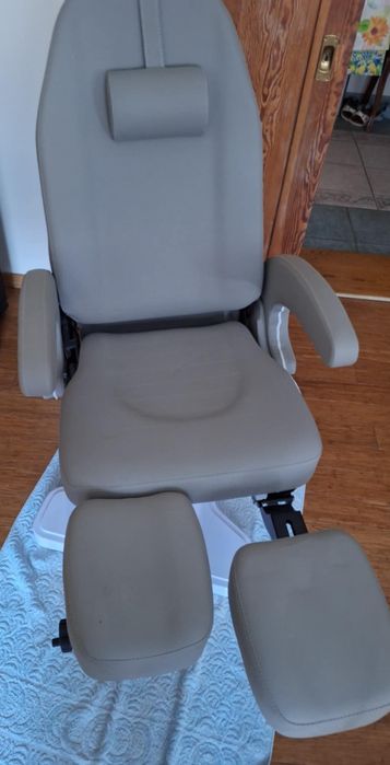 Fotel podologiczny pneumatyczny