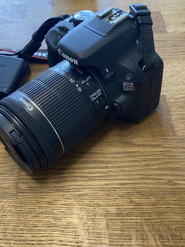Máquina Fotográfica Canon EOS 100D