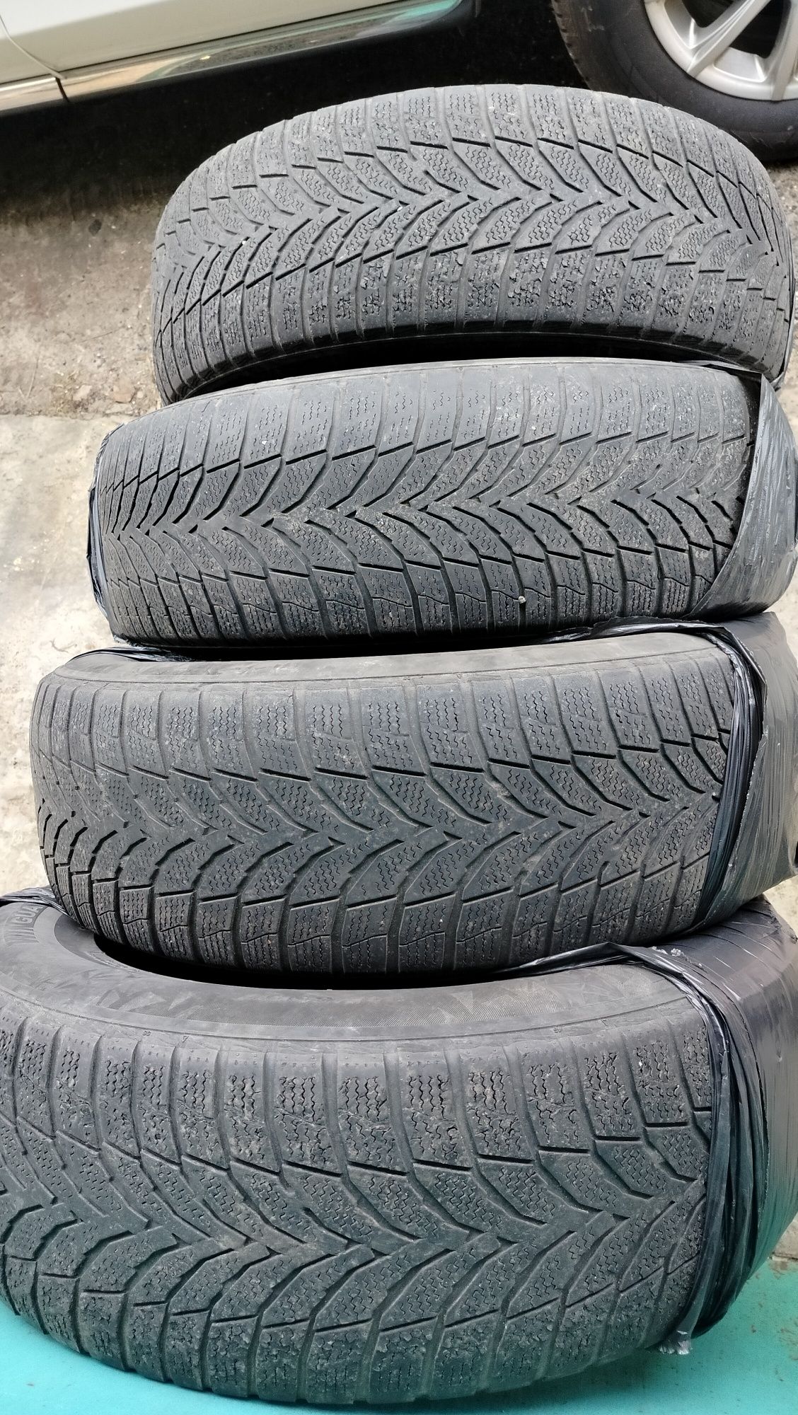 Зимова гума 235 65 17 Nexen winguard Suv