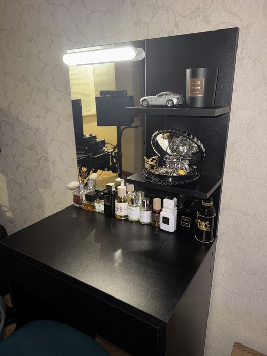 Трюмо туалетний стіл чорний