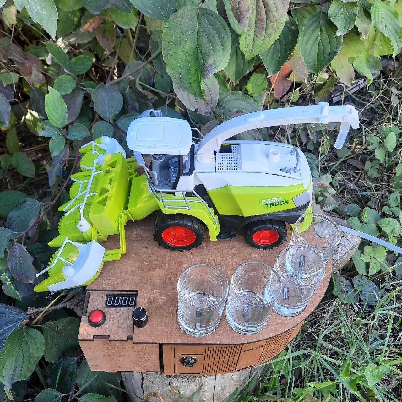 Автоматичний наливатор “Комбайнер” CLAAS. Подарунок фермеру
