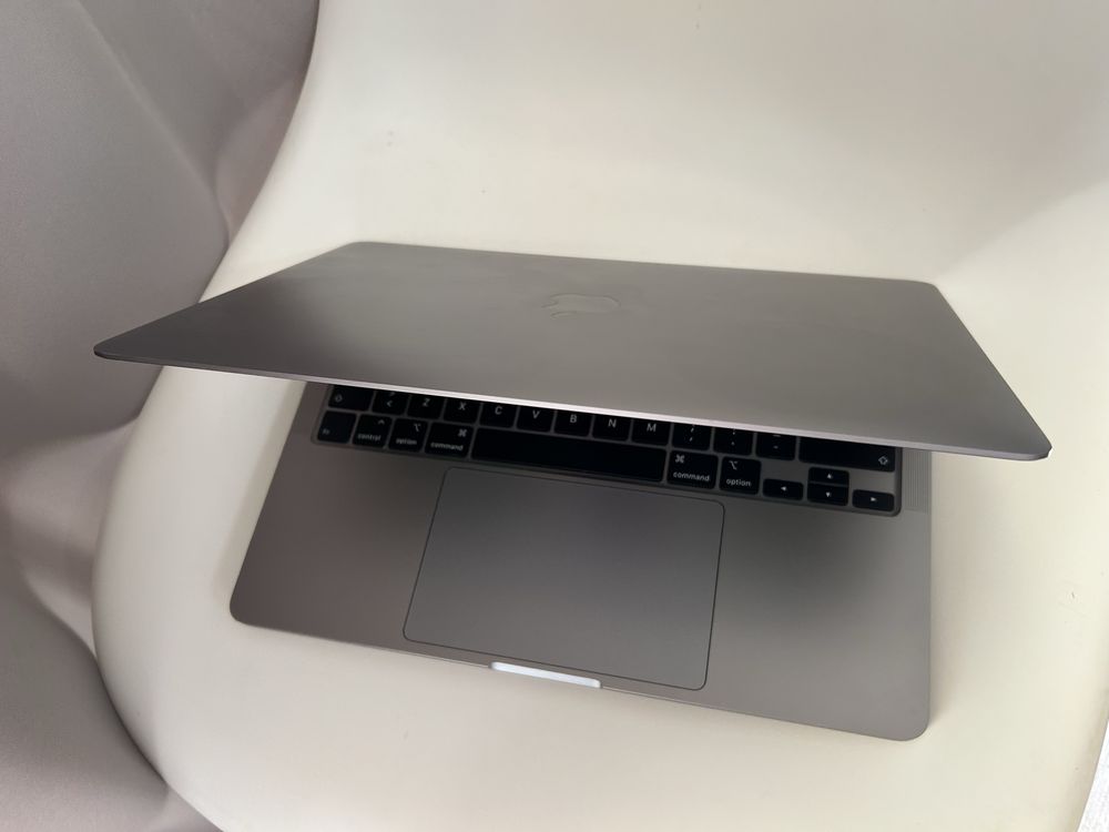 Apple Macbok Pro a2251 i5 32GB 1TB SSD Bat. 113 cyki!