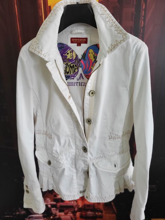 Kurtka americanos, Beyond Basic Jeans