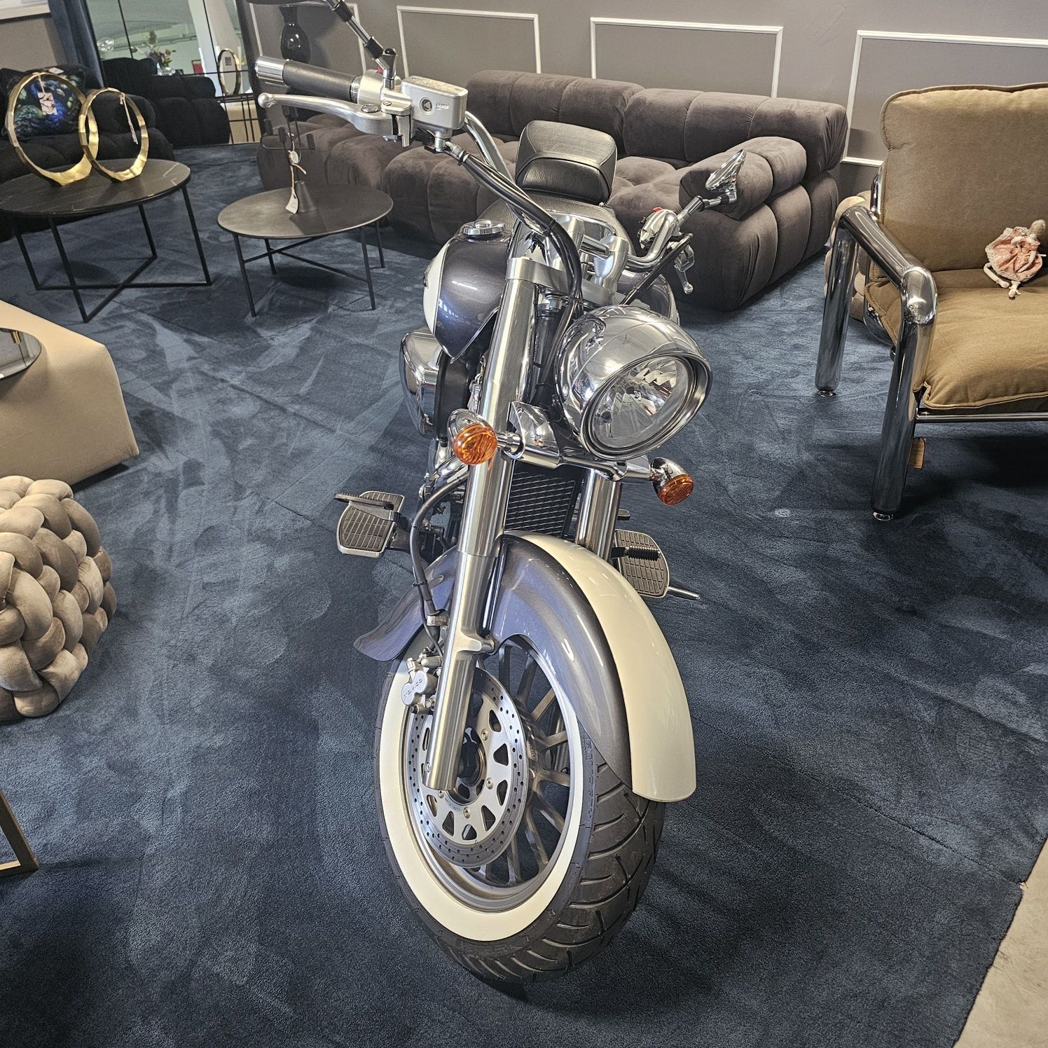 Suzuki C800 z 2012r. Przebieg 35 tyś km.  Bardzo ładny egzemplarz