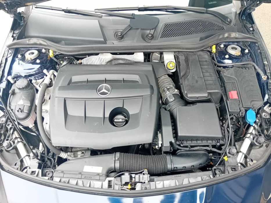 Mercedes CLA 180 cdi ( pequeno sinistro )