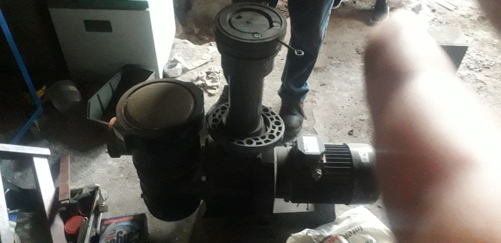 Bomba piscina estado novo