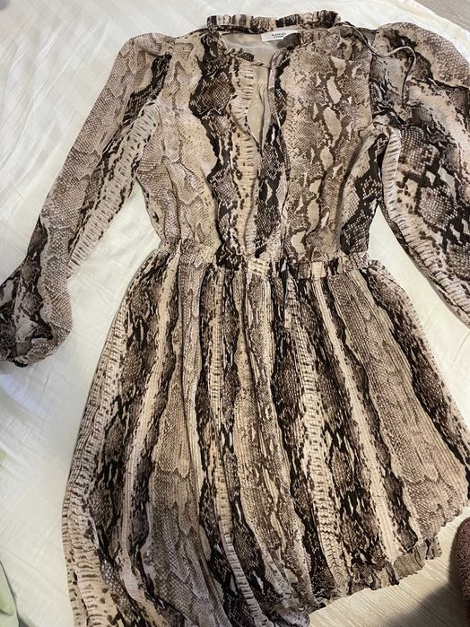 Плаття RESERVED xs-s