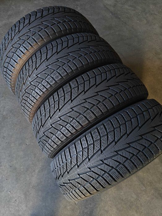 R16 205 60 Hankook Winter I*cept IZ2 зимові шини з категорії липучок