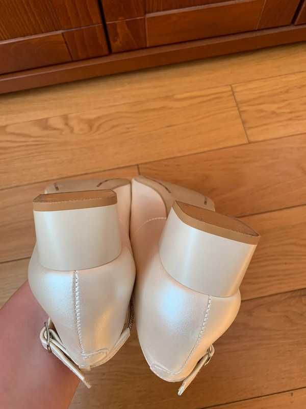 Ślubne perłowe buty brilu r.40