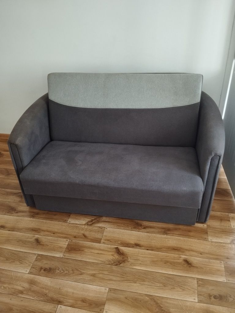 Sofa rozkładana mala