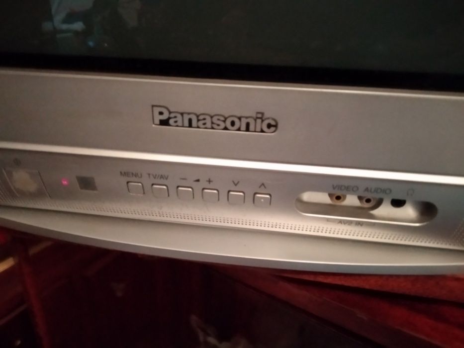 Продам телевизор Panasonic Colour TV -TC-21FS10T