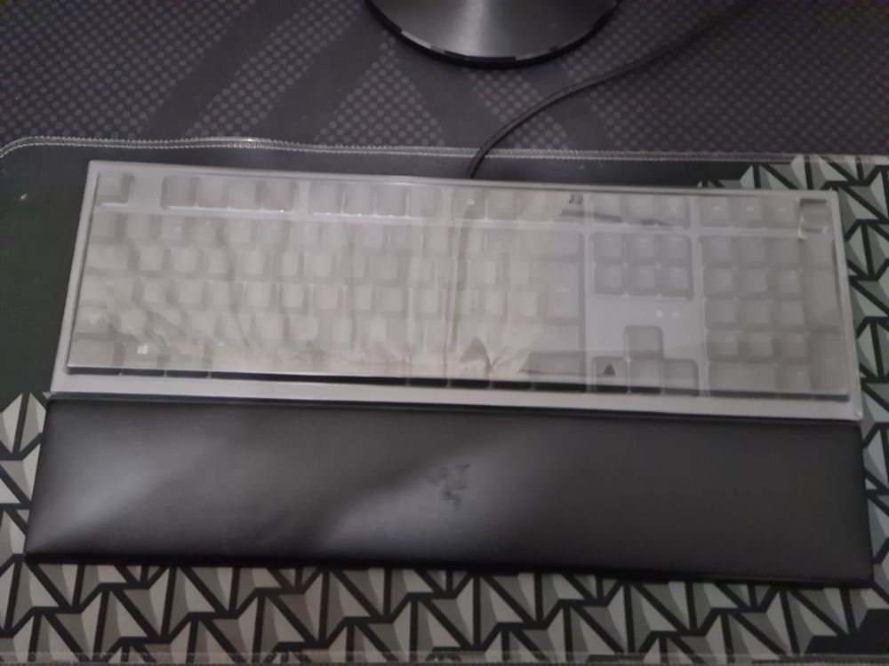 Desktop Gaming HP Pavilion + Monitor Gaming AOC e teclado RAZER GAMING
