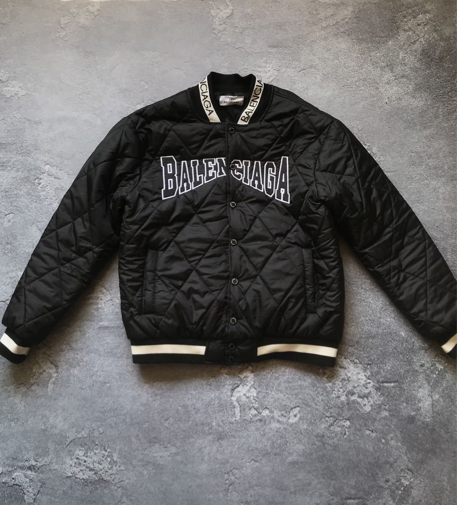 Бомбер Куртка Balenciaga