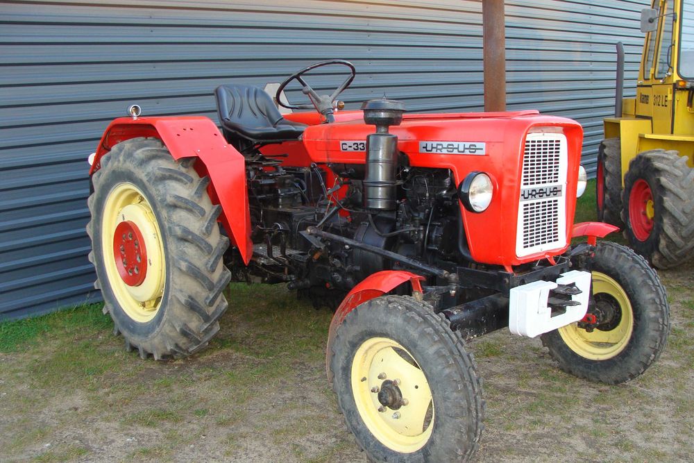 ciągnik Ursus C-330