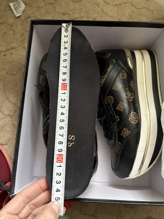 Кроссовки Guess 38 на платформе, оригинал