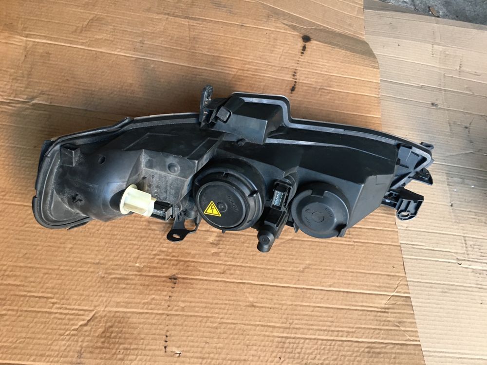 Lampa xenon Opel Vectra b Lift