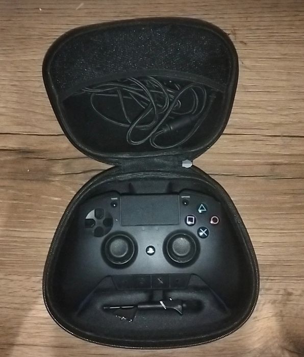 Kontroler Razer ps4