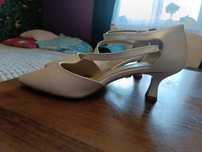 Buty ślubne brilu