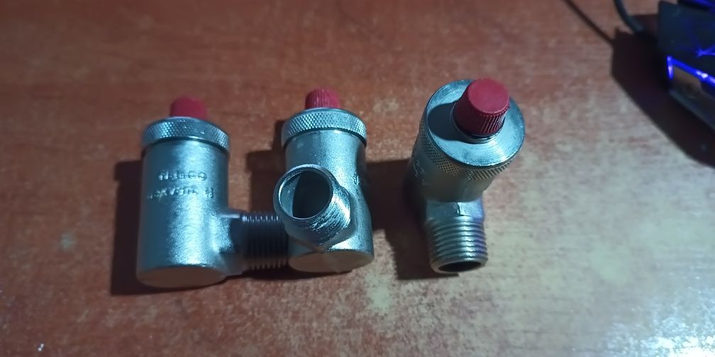 Odpowietrznik auto, niklowany,kątowy FLEXVENT H 1/2" FLAMCO 27710 3szt