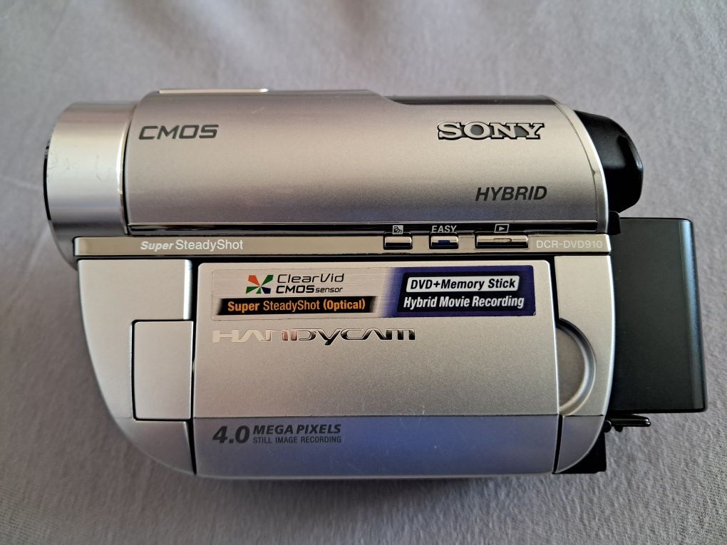 DVD-видеокамера Sony DCR-DVD910