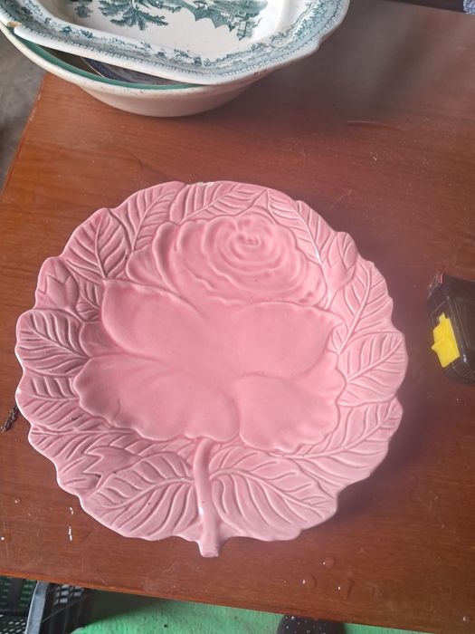 Prato rosa forma folha