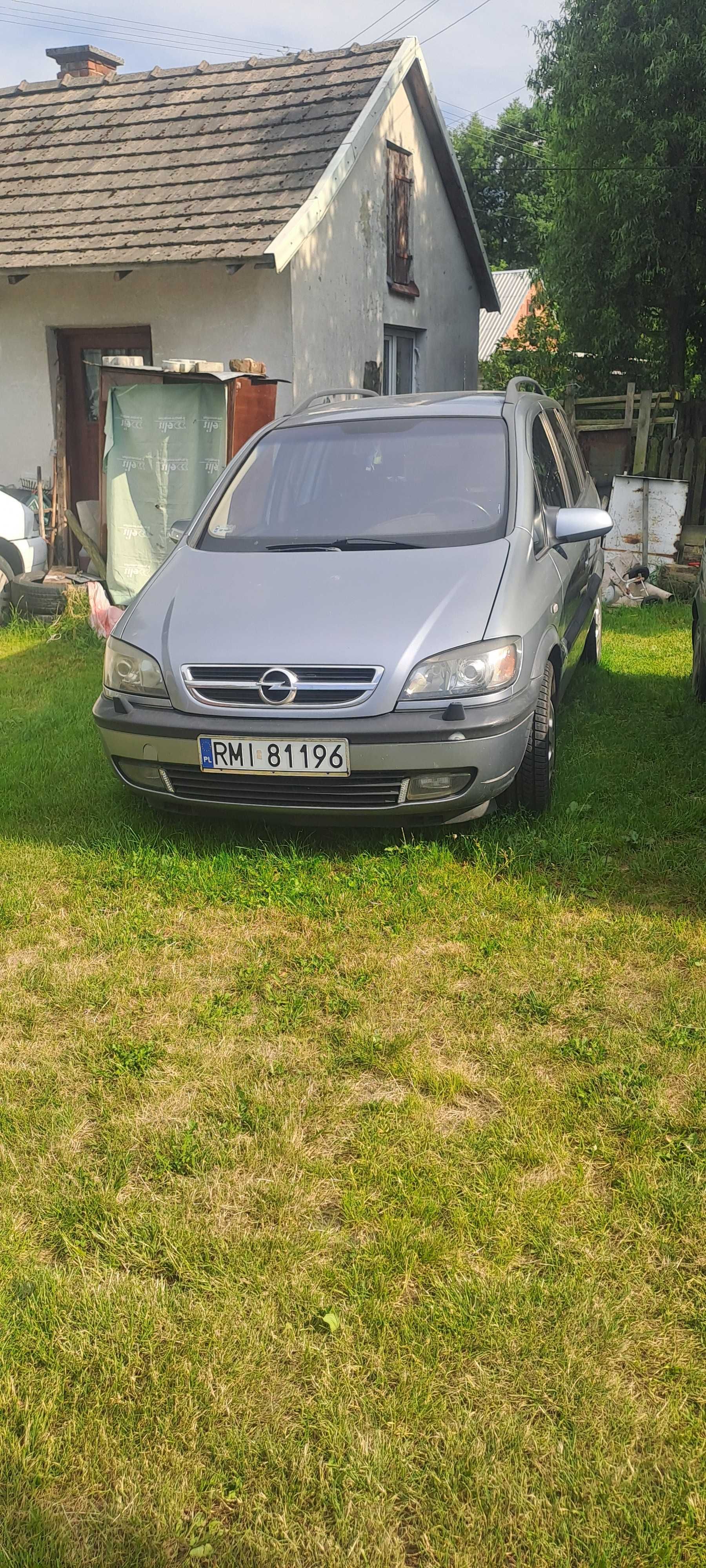 Opel Zafira 2.2 LPG  7-osobowy / Uszkodzony