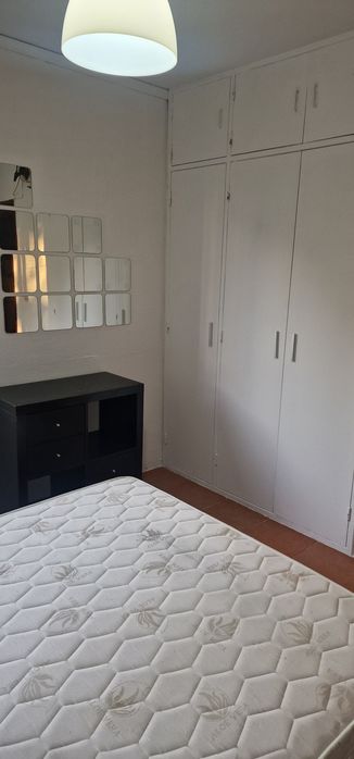 Quarto de casal perto Arrábida Shopping