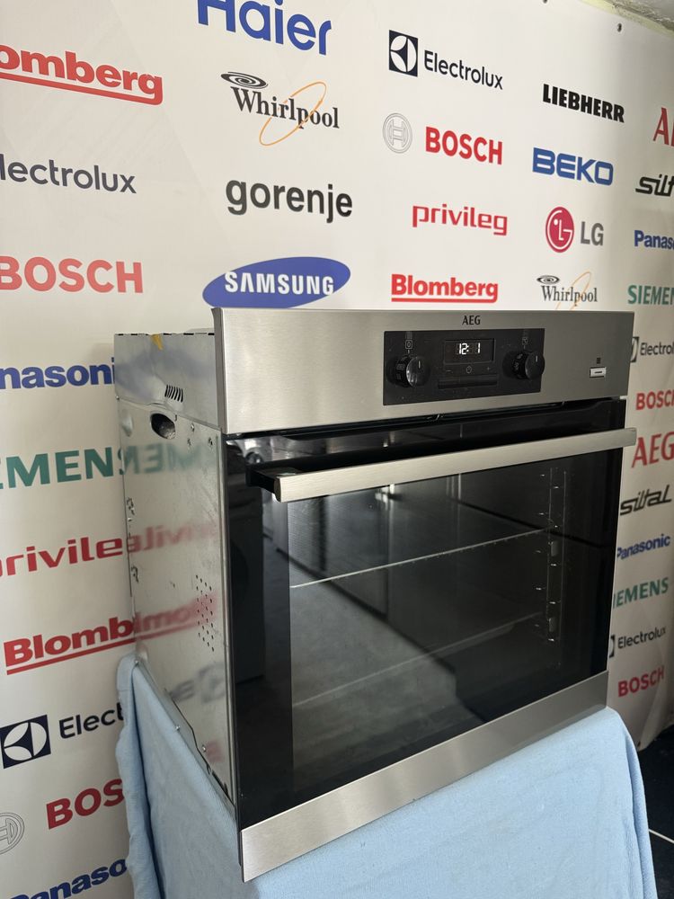 Духовова шафа AEG BEB351010M