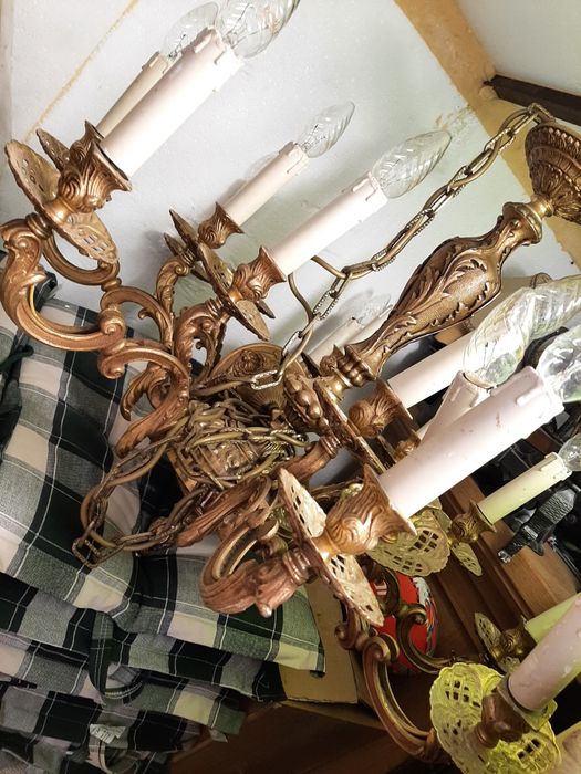 Żyrandole z mosiądzu