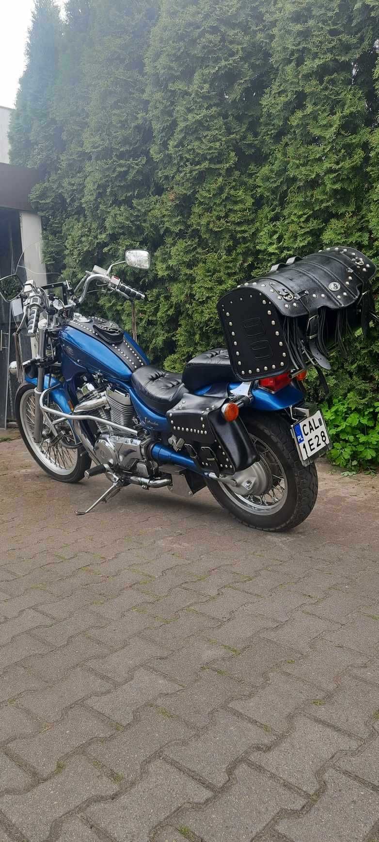 Motocykl Suzuki Intruder 750