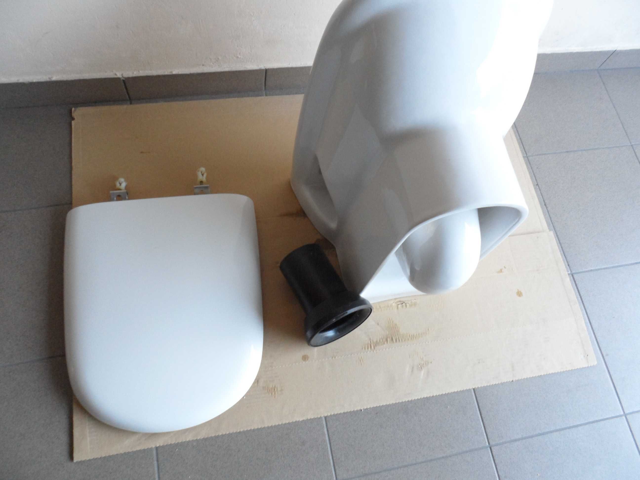 muszla miska ROCA WC wisząca do stelażu + deska + rura