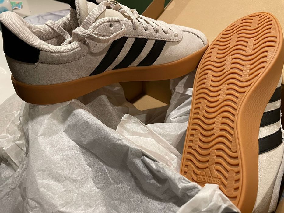 Sapatilhas Adidas NOVAS