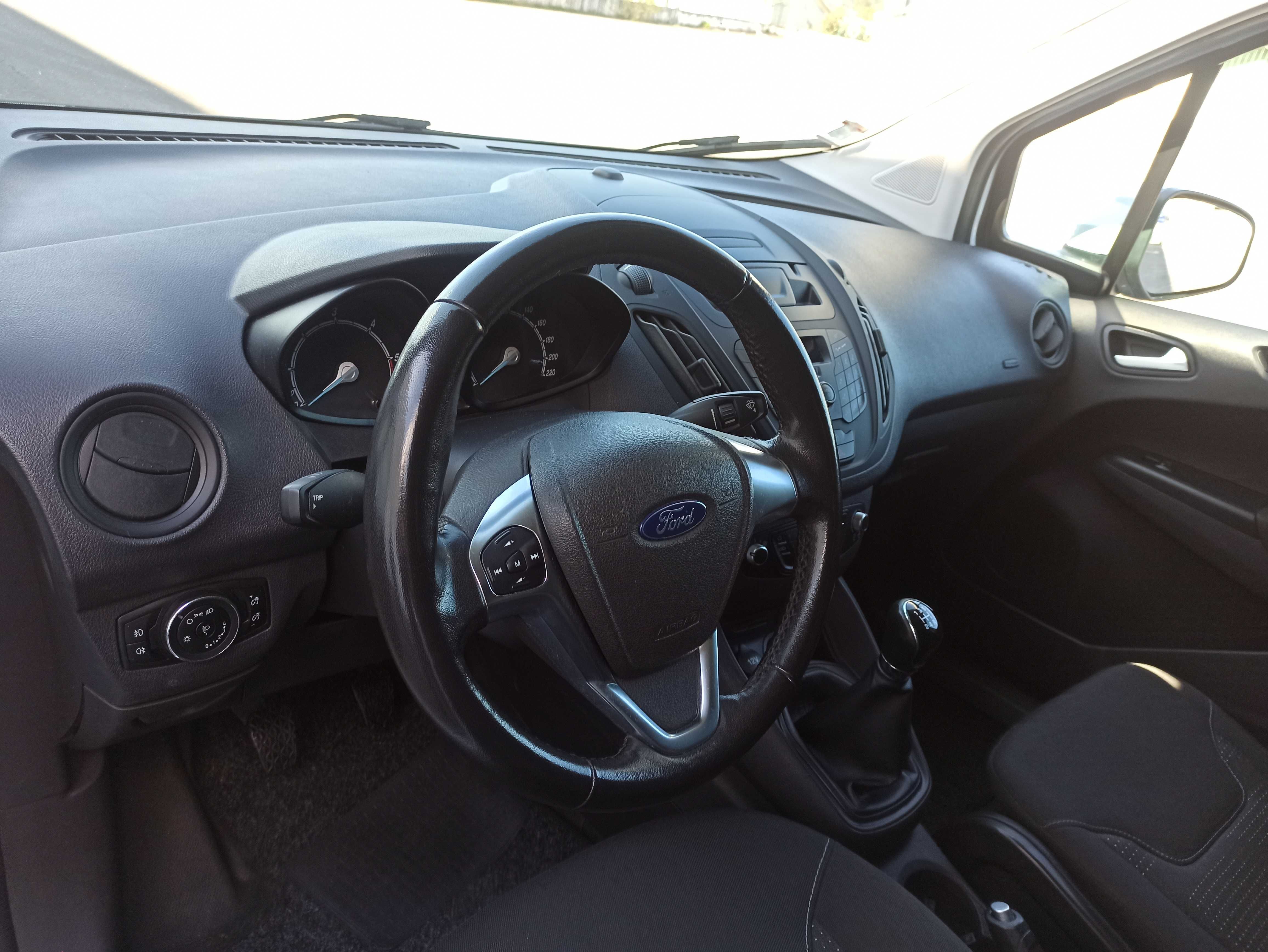 Ford Courier 2018
