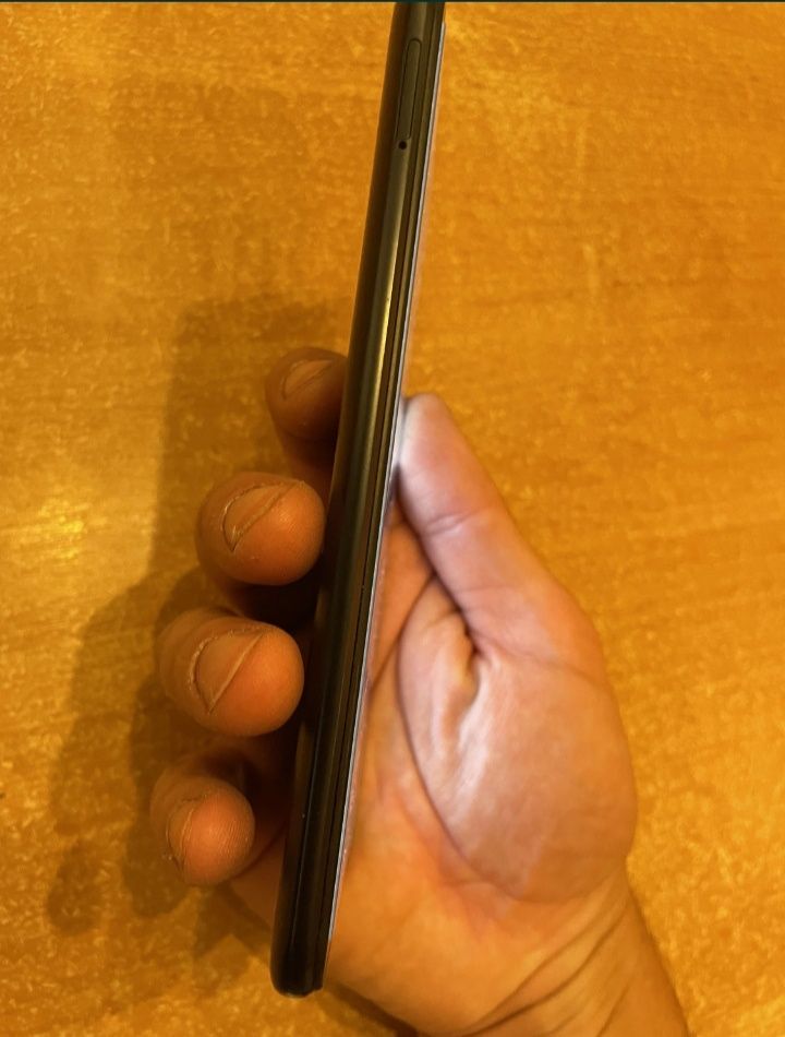 Продам телефон по місту Васильків,1800грн REDMI 9C NFC