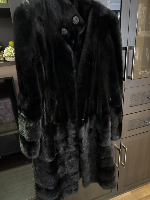 шуба норкова - чорна.