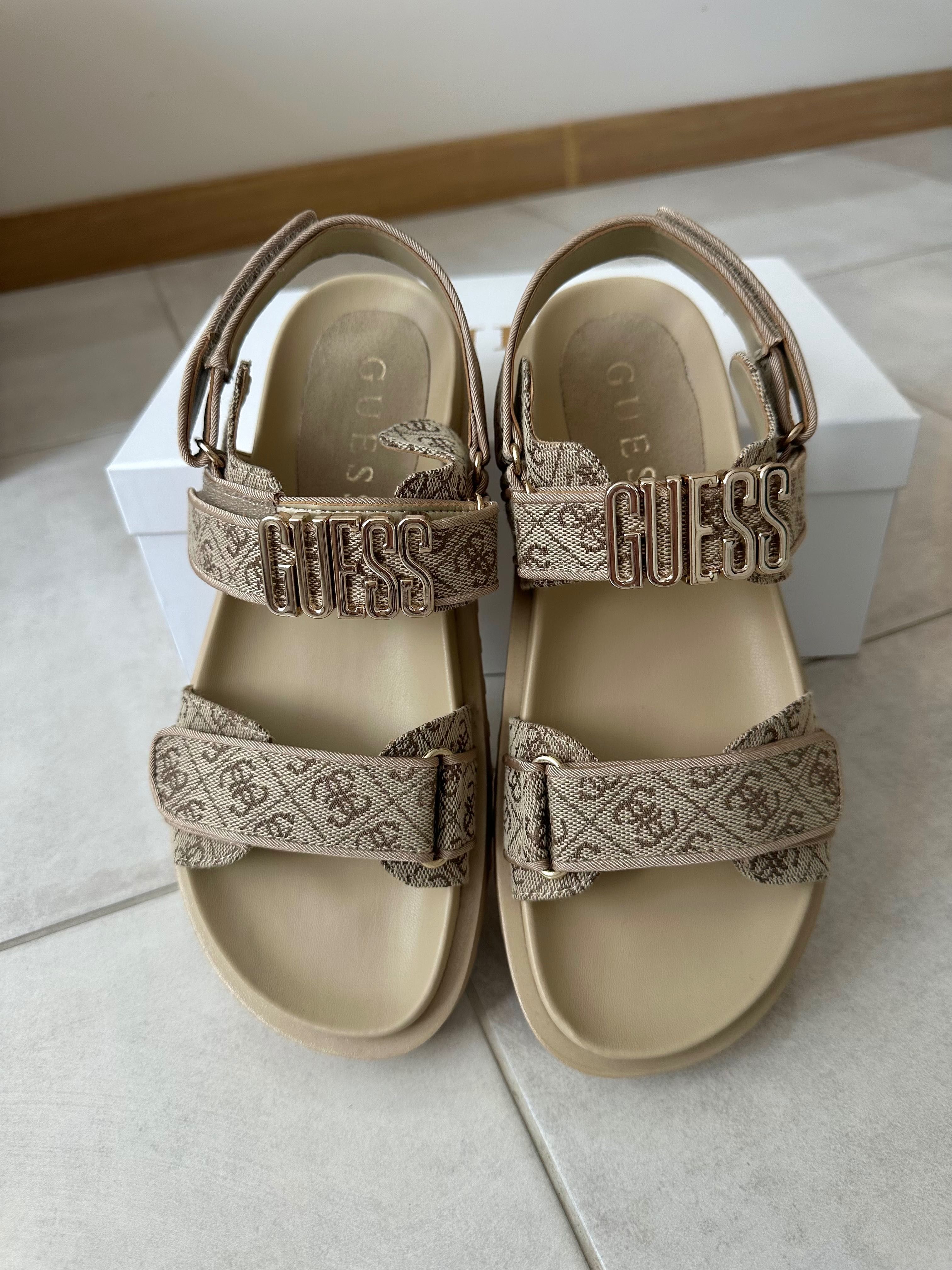 Босоніжки бежеві guess