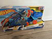 Hot WHEELS T-REX mega transporter  stan jak nowy