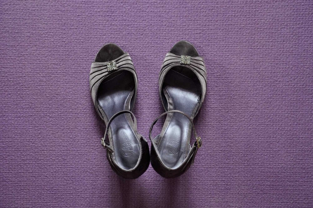 Eleganckie buty na słupku Bata r.38