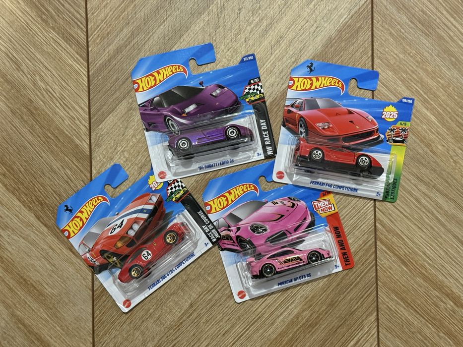 Hot Wheels Ferrari F40 i 365 GTB4, Porsche 911 GT3, Bugatti EB110 SS