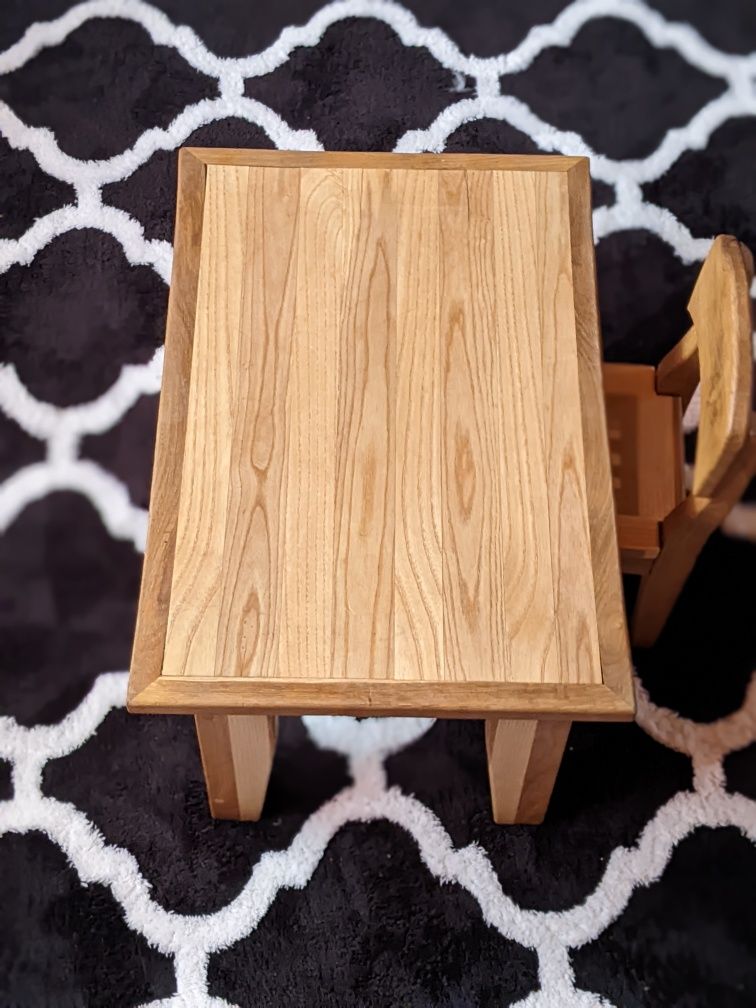 Дитячий дерев'яний стілець і стульчик