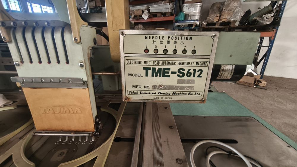 Máquina de bordar tajima