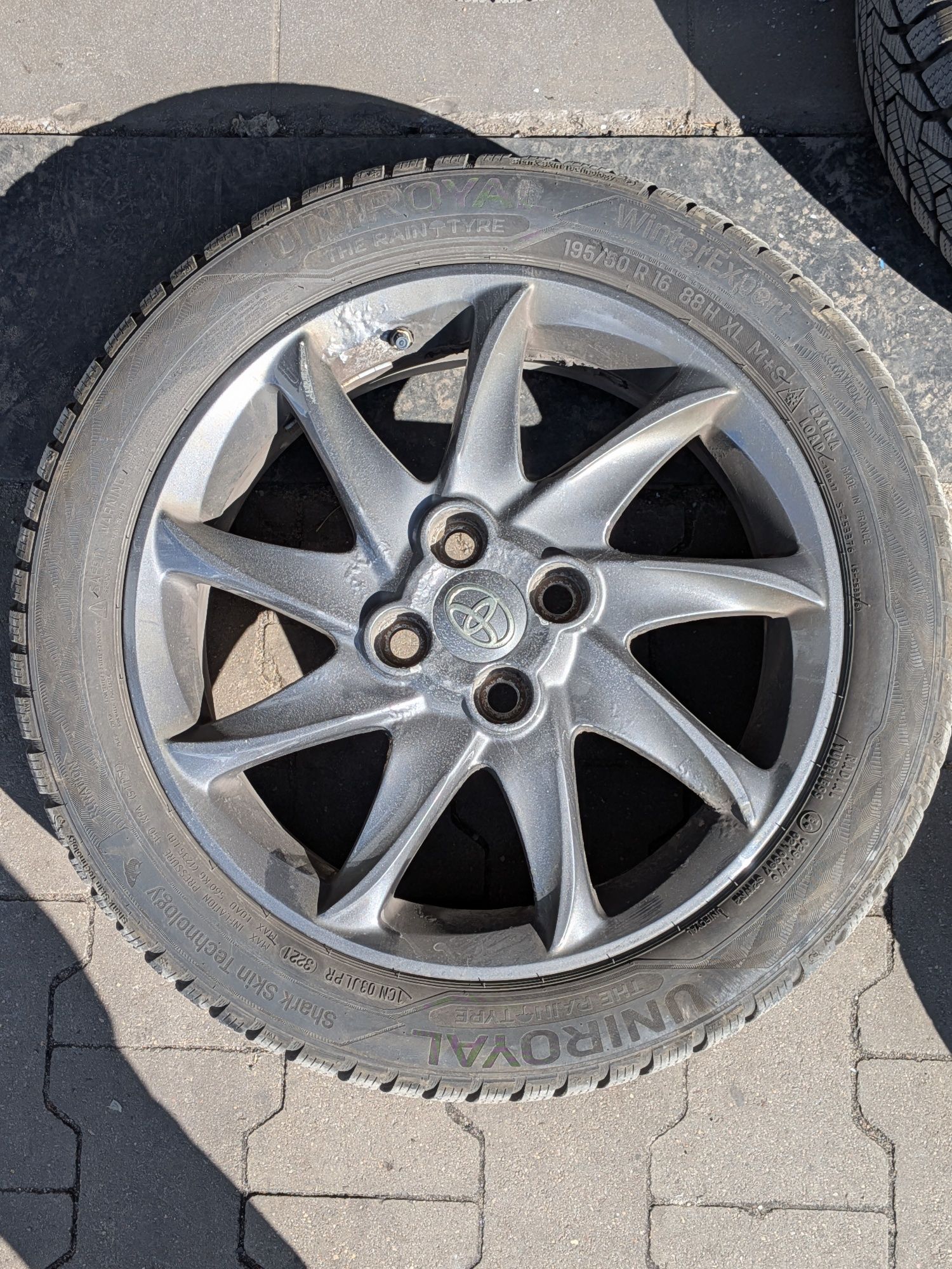 Koła felgi opony czujniki Yaris p13 oryginalne r16