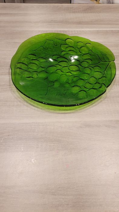 Vendo Prato de Vidro com motivos