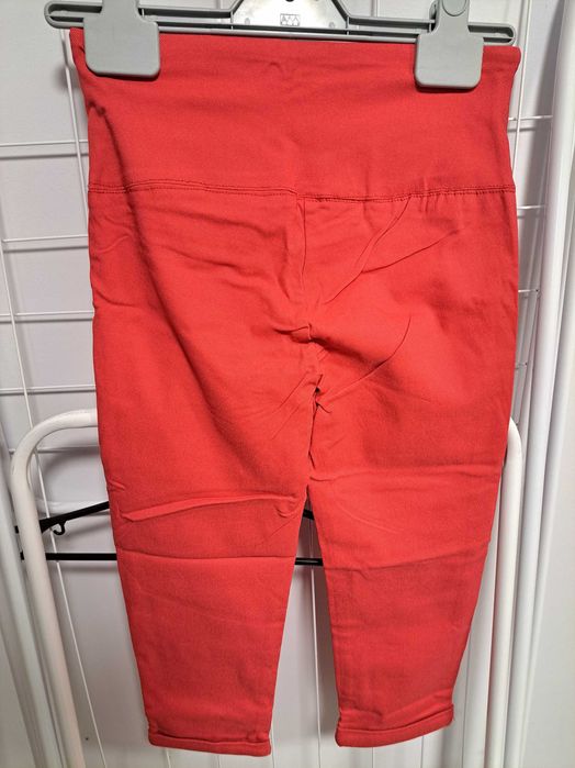 Spodnie dla dziewczynki czerwone S 122