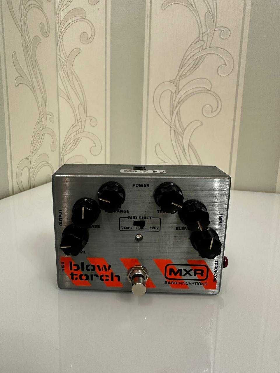 MXR Blow Torch  - Басовий фузз/дисторшен